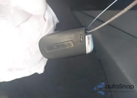 2019 Chrysler 300 Touring z USA, uszkodzony, nr VIN 2C3CCAAG7KH733347